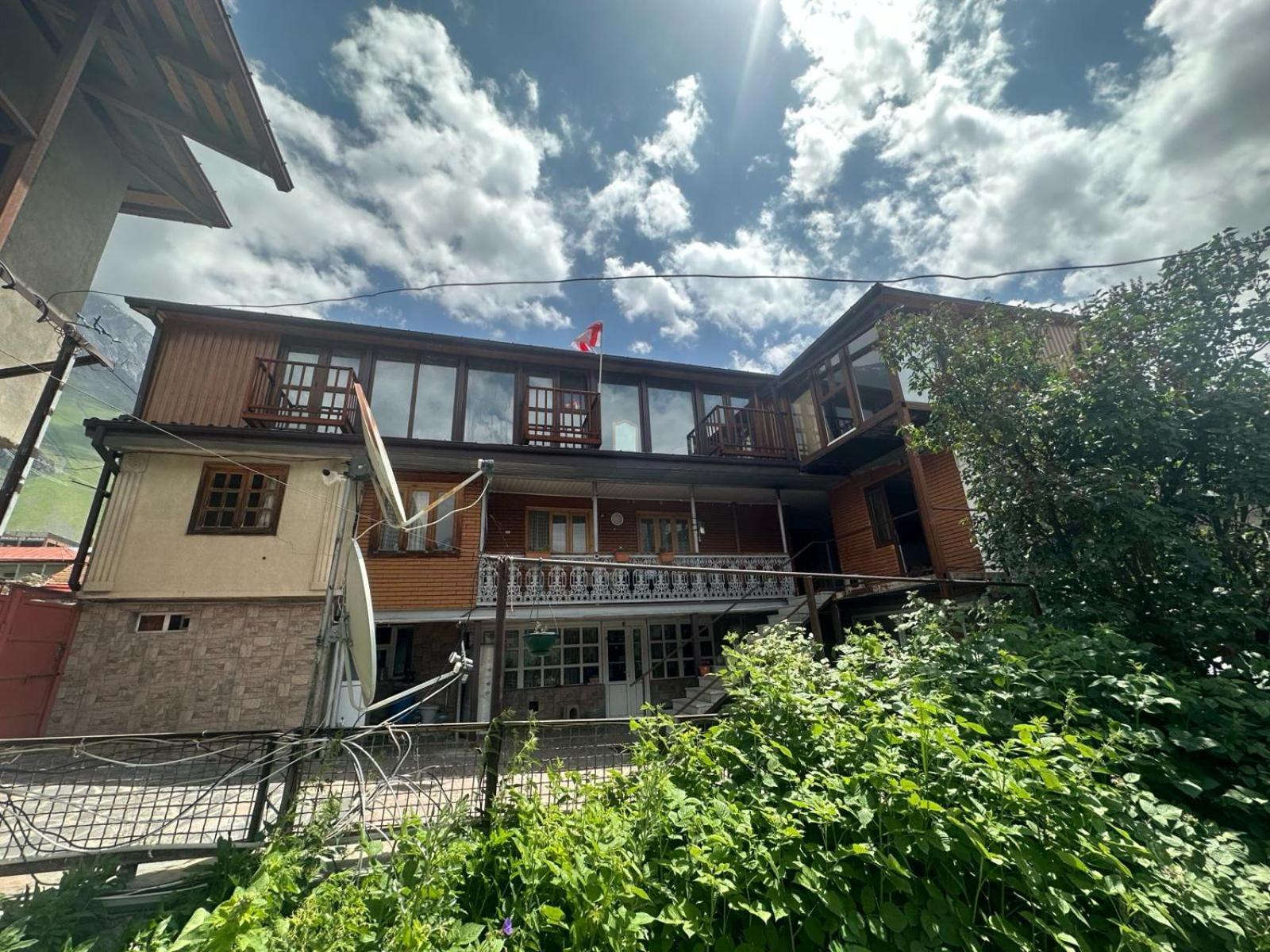 Archil And Nino Gigauri Guest House Kazbegi Dış mekan fotoğraf