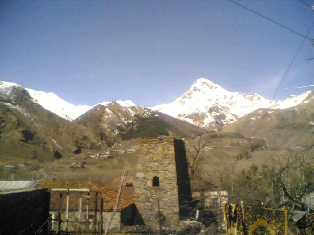 Archil And Nino Gigauri Guest House Kazbegi Dış mekan fotoğraf